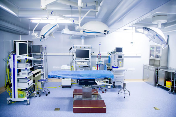 开展各类微创手术